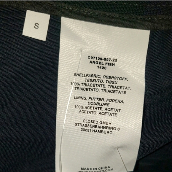 NWT CLOSED Black Angel Fish Double Breasted Deep V-Neck Black Size S - Picture 4 of 8